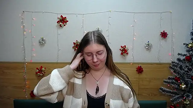 Snapshot of RysaKosaYlya chatting on 12.27.24 RysaKosaYlya online show from 12.27.24