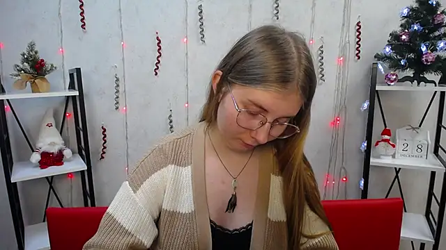 Snapshot of RysaKosaYlya chatting on 12.28.24 RysaKosaYlya online show from 12.28.24