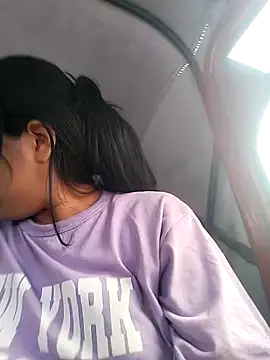 Danna-linyi online show from 03.20.25