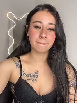 Snapshot of Zoee_t chatting on 10.31.25 Zoee t online show from 10.31.25