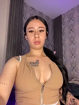 Snapshot of Zoee_t chatting on 11.09.25 Zoee t online show from 11.09.25