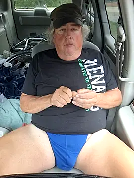 Snapshot of Bus310A chatting on 09.13.25 Bus310A online show from 09.13.25