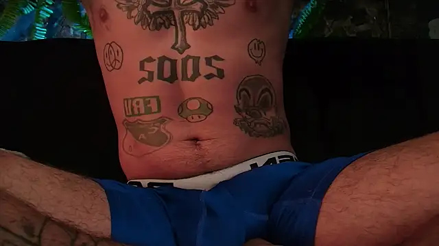 Snapshot of Junihn0 chatting on 12.20.24 Junihn0 online show from 12.20.24