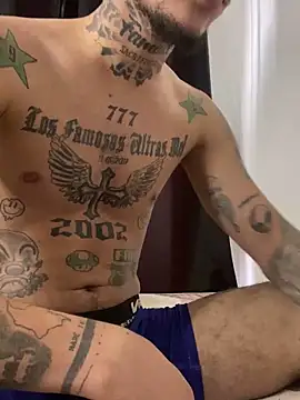 Snapshot of Junihn0 chatting on 12.25.24 Junihn0 online show from 12.25.24