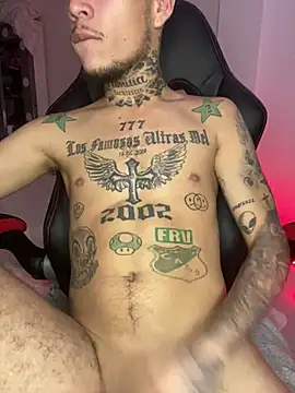 Snapshot of Junihn0 chatting on 01.13.25 Junihn0 online show from 01.13.25