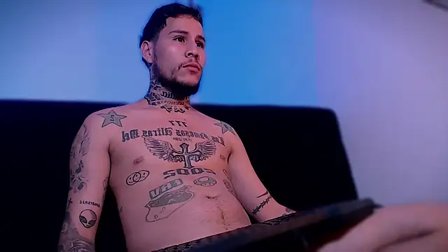 Snapshot of Junihn0 chatting on 09.10.25 Junihn0 online show from 09.10.25