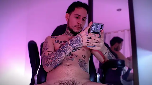 Snapshot of Junihn0 chatting on 09.27.25 Junihn0 online show from 09.27.25