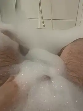 Snapshot of Loco42- chatting on 03.10.25 Loco42- online show from 03.10.25