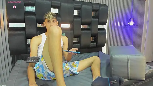 Alex Strip  online show from 12.18.24