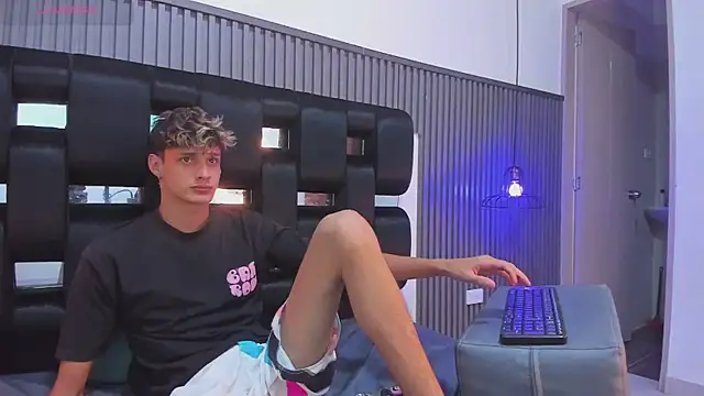 Alex Strip  online show from 01.10.25