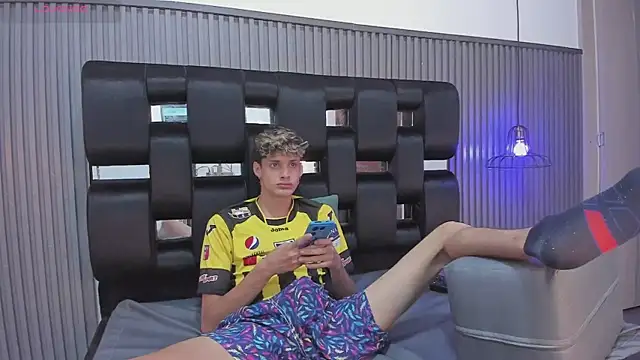 Alex Strip  online show from 01.21.25