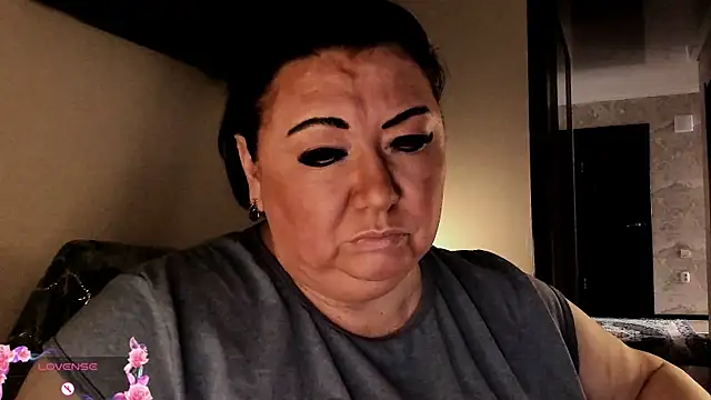 SexxyDreams1 online show from 09.19.25