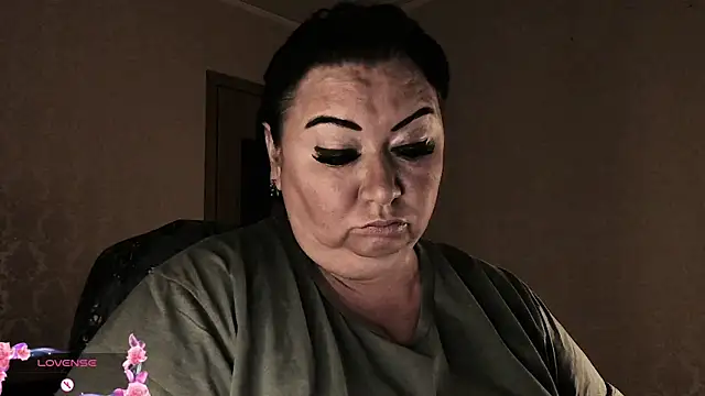 SexxyDreams1 online show from 12.20.25