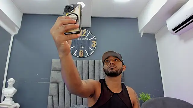 Robin Rief online show from 03.27.26