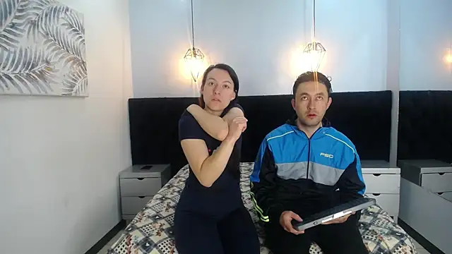 Snapshot of JeremmyAndStacy chatting on 01.20.25 JeremmyAndStacy online show from 01.20.25