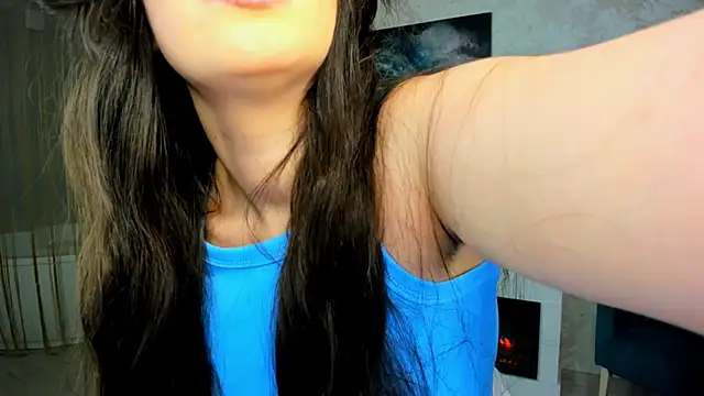 Snapshot of AlluringAriel chatting on 05.28.26 AlluringAriel online show from 05.28.26