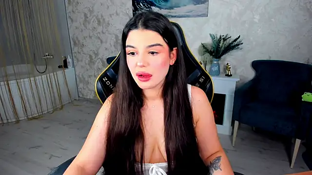 Snapshot of AlluringAriel chatting on 06.06.26 AlluringAriel online show from 06.06.26