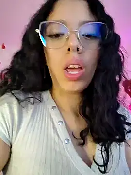 Snapshot of Aurora_Brownn chatting on 02.11.25 Aurora Brownn online show from 02.11.25