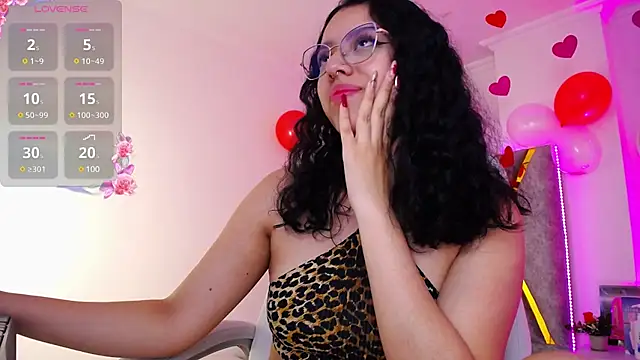 Snapshot of Aurora_Brownn chatting on 02.19.25 Aurora Brownn online show from 02.19.25