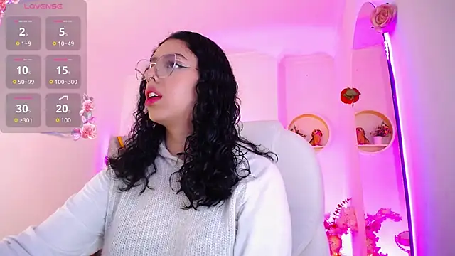 Snapshot of Aurora_Brownn chatting on 03.03.25 Aurora Brownn online show from 03.03.25