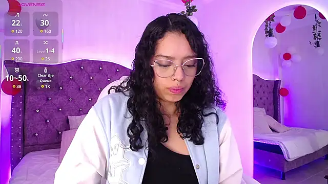 Snapshot of Aurora_Brownn chatting on 03.17.25 Aurora Brownn online show from 03.17.25