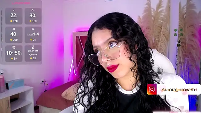 Snapshot of Aurora_Brownn chatting on 10.17.25 Aurora Brownn online show from 10.17.25