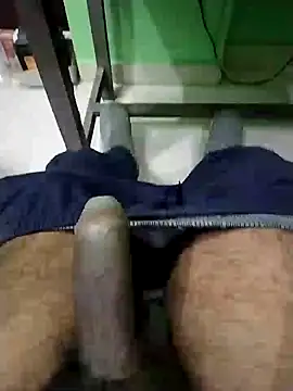 Snapshot of KUKU69XX chatting on 12.16.24 KUKU69XX online show from 12.16.24