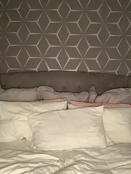 Snapshot of Charlotte-Urban chatting on 03.01.25 Charlotte-Urban online show from 03.01.25