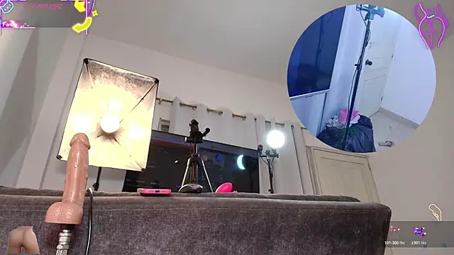 Snapshot of mia-brit chatting on 02.18.26 mia-brit online show from 02.18.26