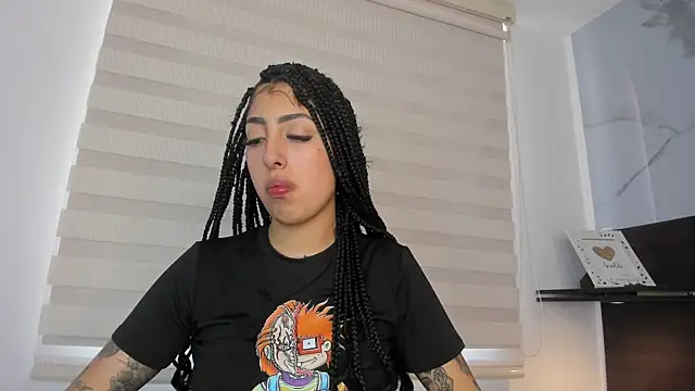 Snapshot of misscheelsee chatting on 01.27.25 misscheelsee online show from 01.27.25