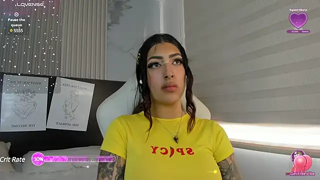 Snapshot of misscheelsee chatting on 02.06.25 misscheelsee online show from 02.06.25