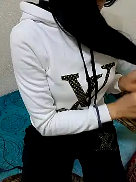 Snapshot of Linda-53 chatting on 01.03.25 Linda-53 online show from 01.03.25