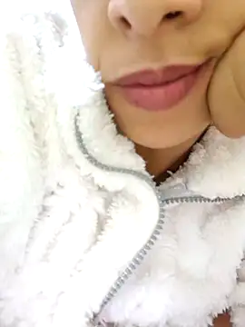 Snapshot of Linda-53 chatting on 01.10.25 Linda-53 online show from 01.10.25