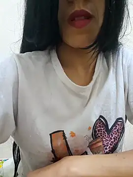 Snapshot of Linda-53 chatting on 02.23.25 Linda-53 online show from 02.23.25