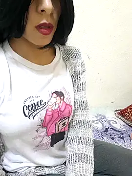 Snapshot of Linda-53 chatting on 02.28.25 Linda-53 online show from 02.28.25