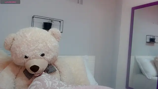 Snapshot of cami_fire chatting on 01.21.25 cami fire online show from 01.21.25