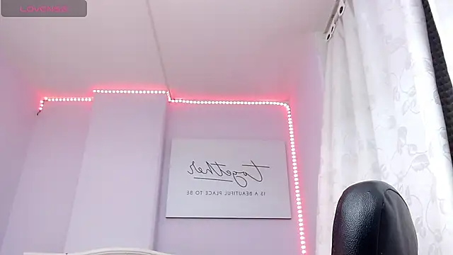 Snapshot of cami_fire chatting on 02.20.25 cami fire online show from 02.20.25