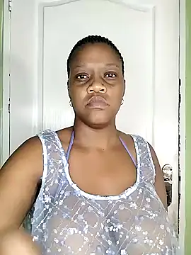 Snapshot of Olivia_Slut chatting on 12.21.24 Olivia Slut online show from 12.21.24