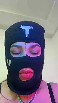 Queendiamon online show from 02.05.25