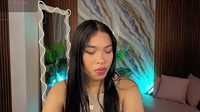 Snapshot of penelope_tay1 chatting on 04.26.26 penelope tay1 online show from 04.26.26