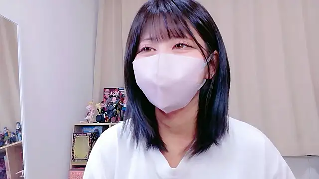 Snapshot of -anzu-o chatting on 10.11.25 -anzu-o online show from 10.11.25