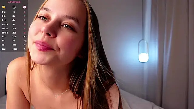 Snapshot of FalineDowlen chatting on 12.17.24 FalineDowlen online show from 12.17.24