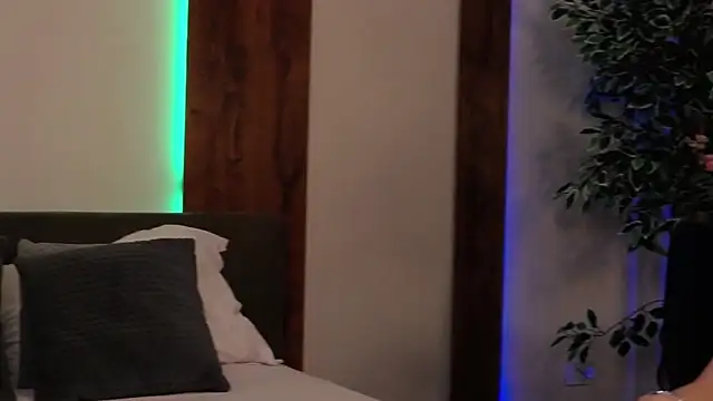 SkylerSpark online show from 04.06.26