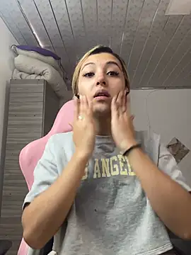 cuteweed420 online show from 01.31.26