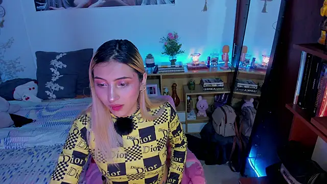 cuteweed420 online show from 04.10.26