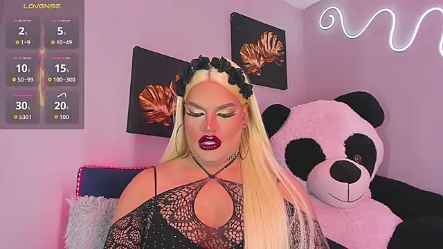 Snapshot of Missisabella_ chatting on 09.19.25 Missisabella  online show from 09.19.25