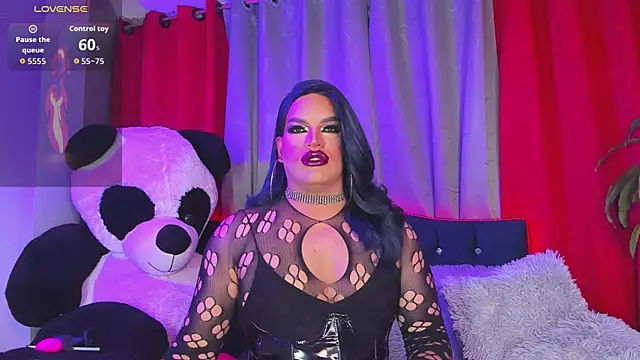 Snapshot of Missisabella_ chatting on 10.14.25 Missisabella  online show from 10.14.25