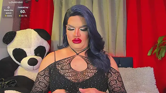 Snapshot of Missisabella_ chatting on 10.17.25 Missisabella  online show from 10.17.25