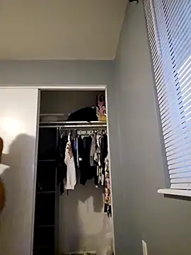 Snapshot of hivirgin chatting on 01.10.25 hivirgin online show from 01.10.25