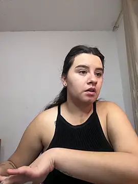 Snapshot of SaraBraun_ chatting on 09.24.25 SaraBraun online show from 09.24.25